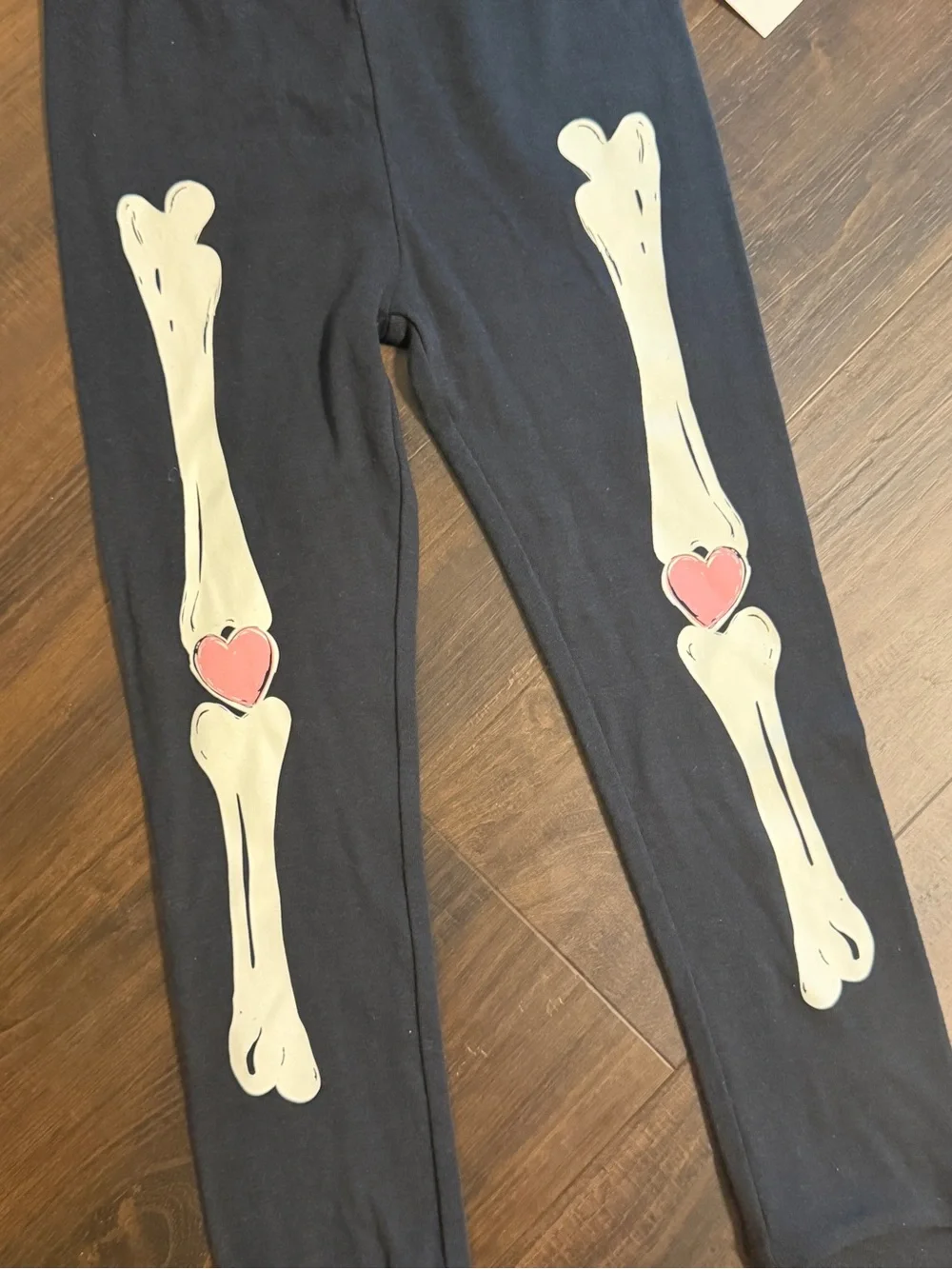 Carter’s Girls 5T Black Leggings with Bone & Pink Heart Graphic Skeleton Hallo